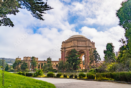 Beautiful park at The Palace of Fine Arts in San Francisco 