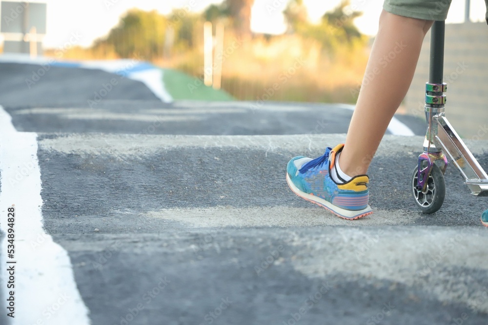 Obraz premium person running on the road