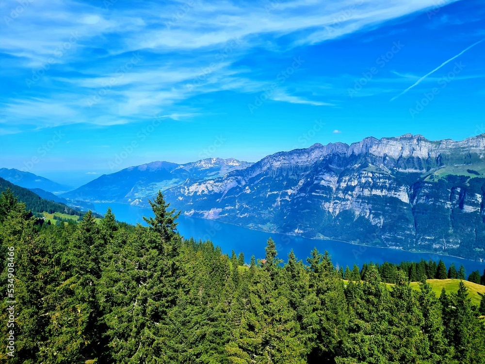 Blick vom Flumserberg auf den Walensee