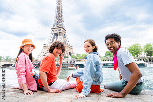 Photography Multiethnic group of young happy teens friends bonding and having fun while visi