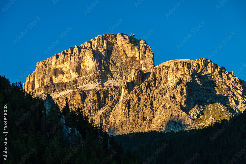 górski krajobraz lato dolomity