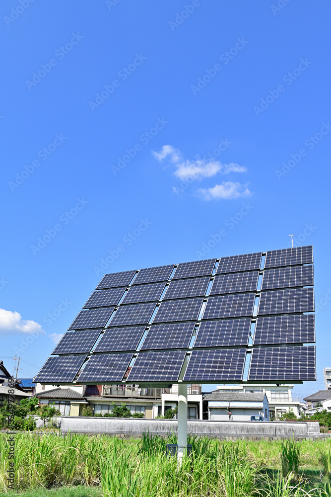 太陽光パネルと太陽光発電。