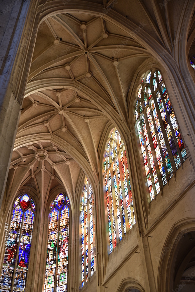 Voûtes gothiques de Saint-Gervais à Paris. France	