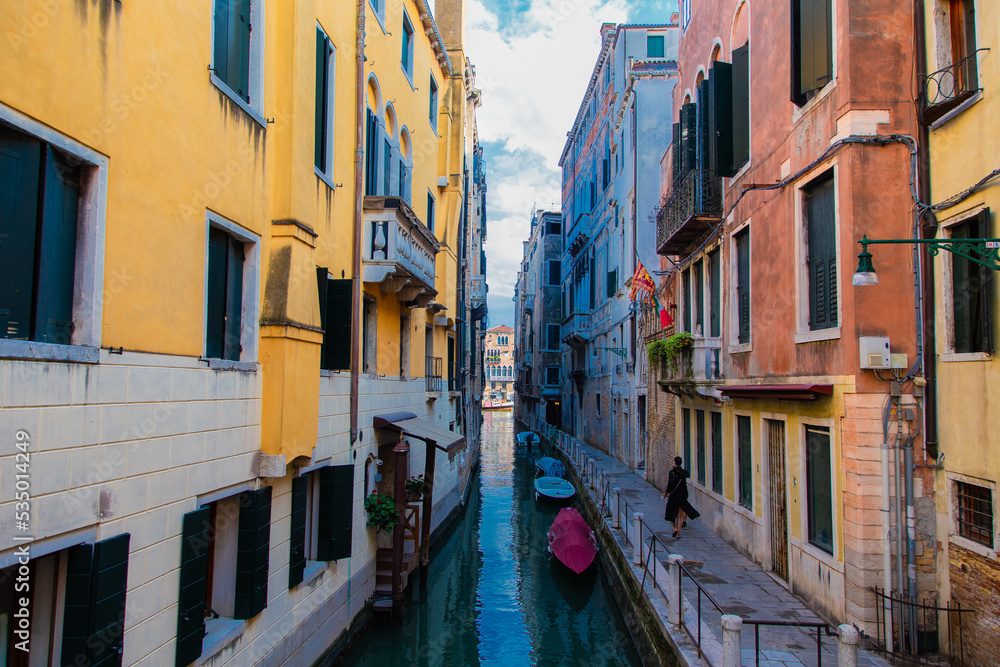 Venice, old town, architecture, colorful, artistic