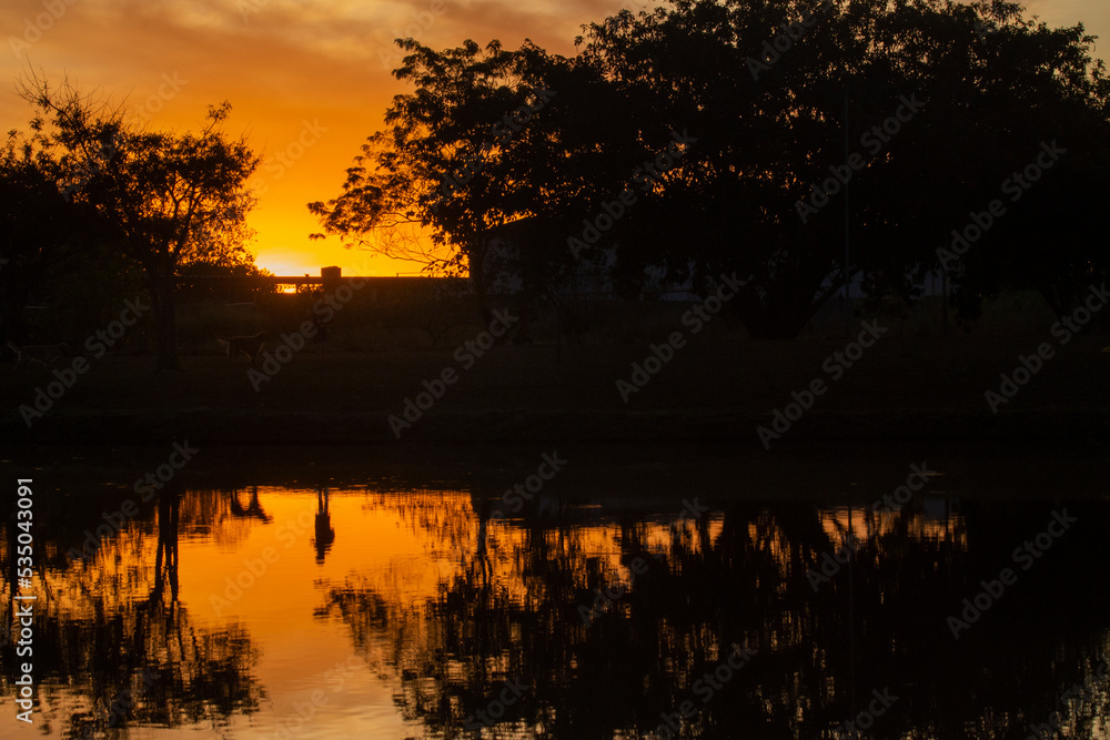Brazilian Sunset
Very beautiful, the sunsets in brazilian savannah has many colors. Brazilian Sunset
Very beautiful, the sunsets in brazilian savannah has many colors.