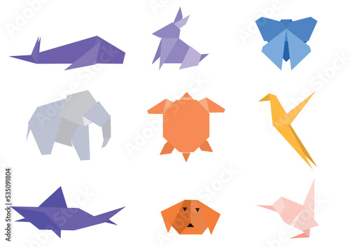 Set Paper animals.Origami animals made of paper in origami technique.Cartoon geometric wild animal shaped figures vector set.