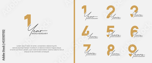 Fotografia set of anniversary logo gold color on white background for celebration moment