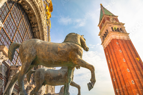 Fotografia San Marco square and campanile bell tower, Venice, Italy