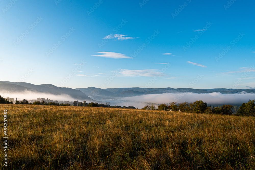 Fototapeta premium Morning mist in Zebegény during September 