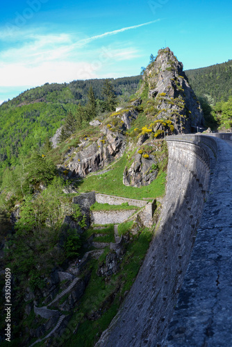 Le barrage du Gouffre d'Enfer proche de Saint-Étienne, dans le parc naturel régional du Pilat, en France