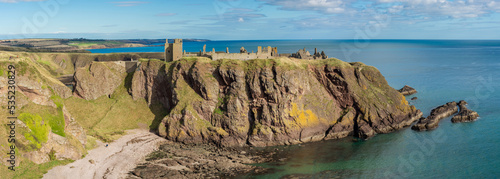 Fototapeta Naklejka Na Ścianę i Meble -  Dunnottar Castle in Scotland on the North Sea coast, beautiful landscape
