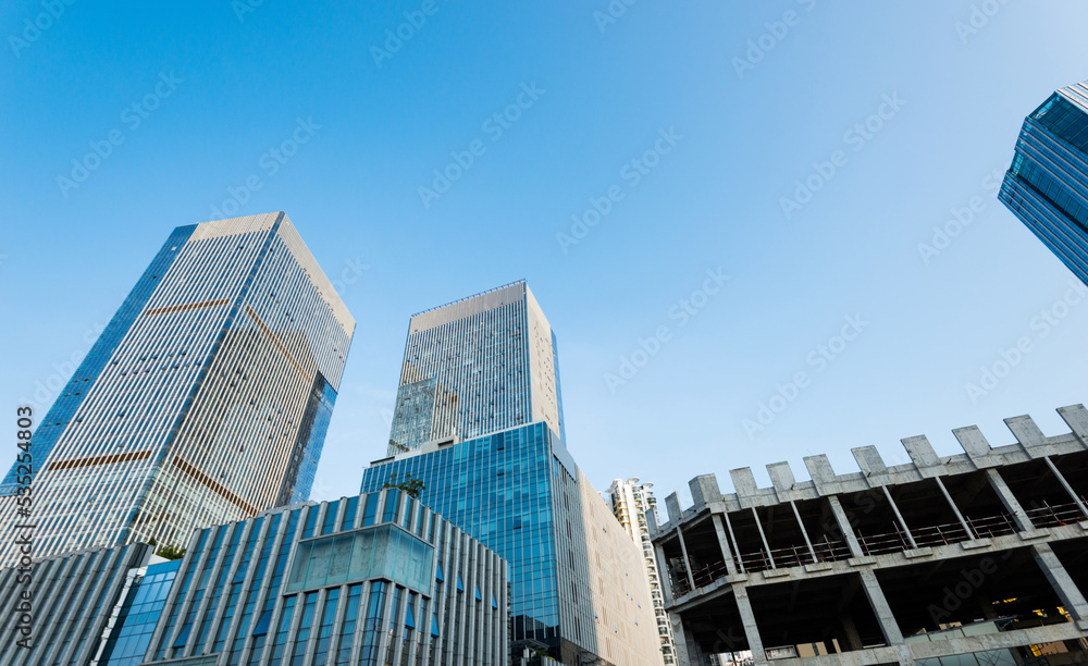 Obraz premium Modern office tower building under construction