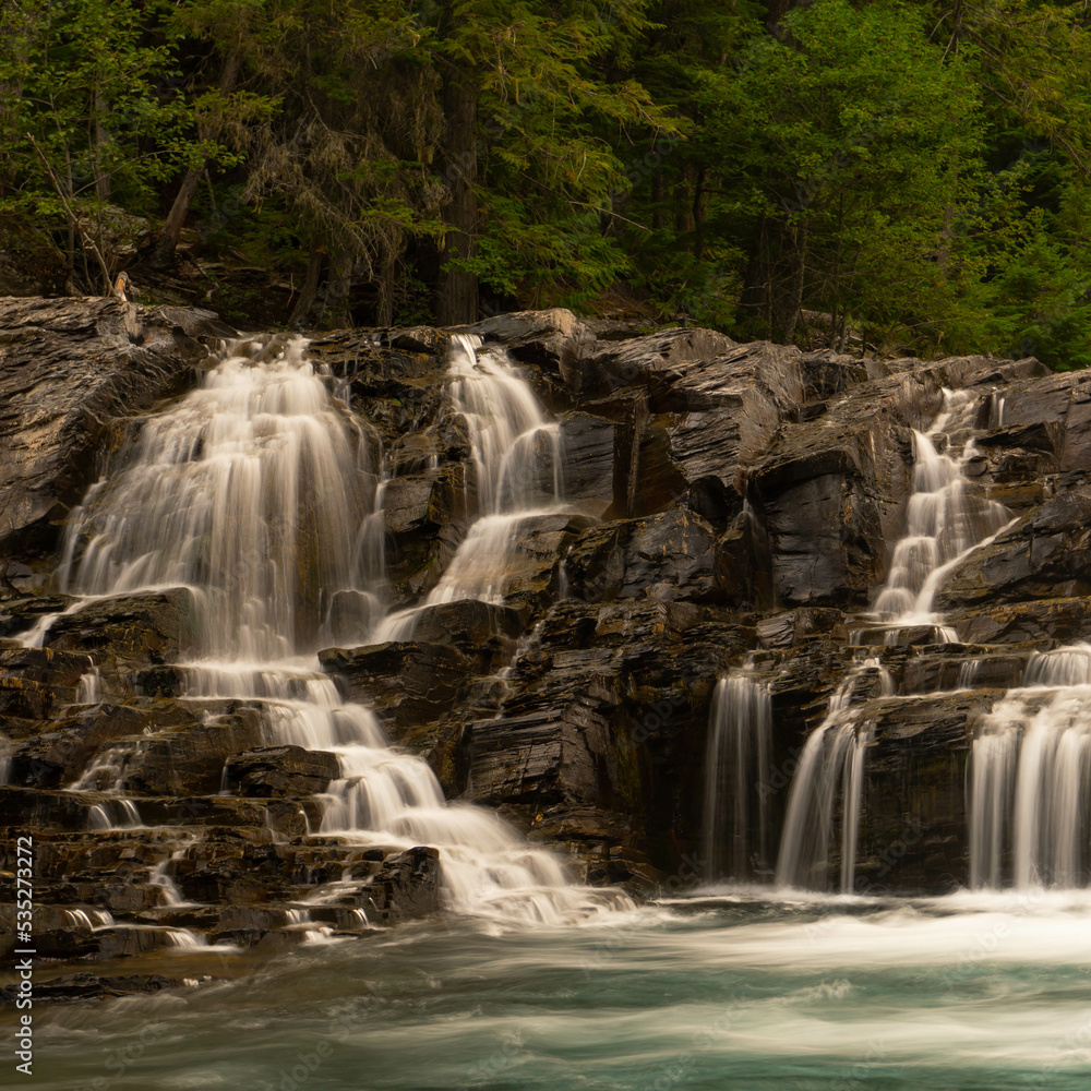 Fototapeta premium A series of small waterfalls