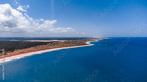 Praia Tropical Brasil Nordeste Paradisíaco Paraíso São Miguel do Gostoso Rio Grande do Norte Brasileiro Verão Viagem Turismo Viajar Mar Oceano Céu Drone Aéreo Paisagem Veraneio Aventura Areia 