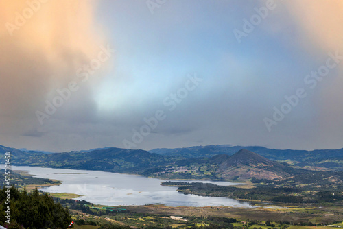 panoramic view of water reservoir, in Colombia. © Manolo Ramos