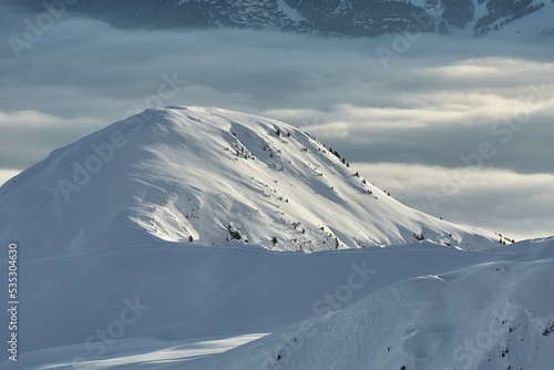 Mountains covered with snow © Gudellaphoto