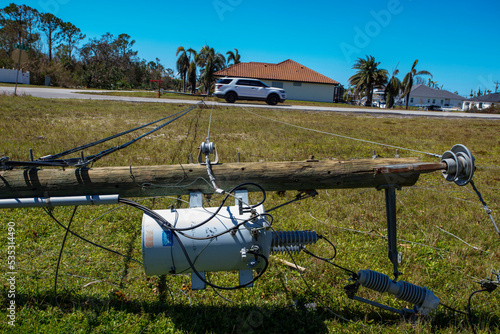 Wallpaper Mural Downed powerlines in Cape Coral Florida after Hurricane Ian passed through. Torontodigital.ca