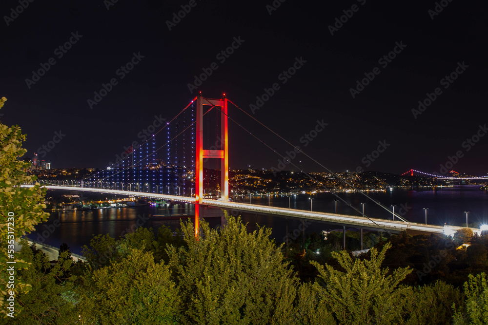 Obraz premium bridge at night