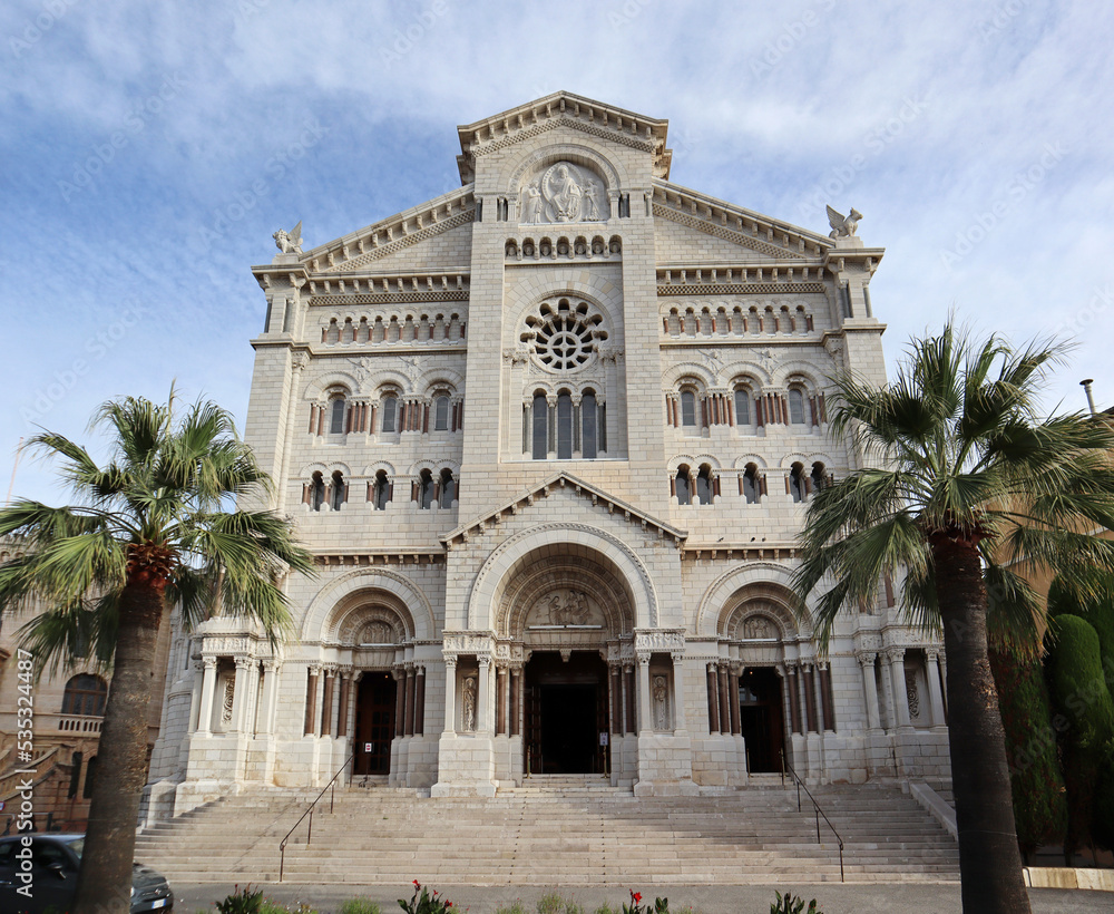 Fototapeta premium Monaco, Monaco - 02.10.2022: Cathedral of Saint Nicholas of Monaco