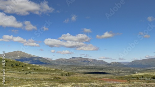plateau et montagne au centre de la Norvège Hardangervidda © Lotharingia