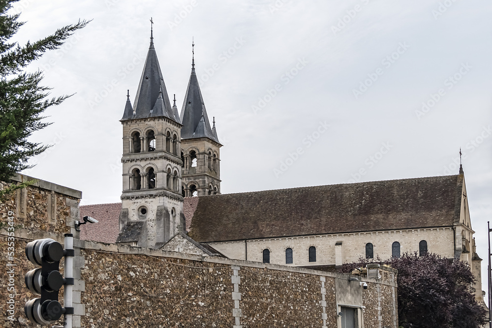 Collegiate Church of Notre-Dame (founded between 1016 and 1031). Melun, Seine-et-Marne department, Ile-de-France region, France.