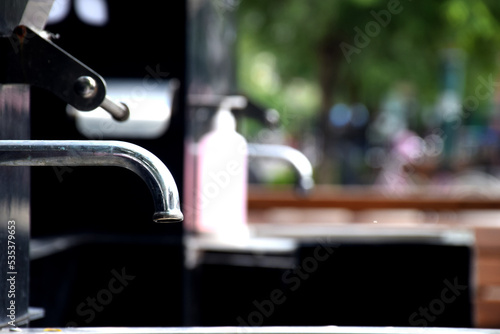 washbasins in public places, to maintain cleanliness to avoid covid-19 © DODO HAWE