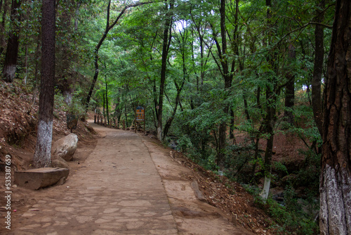 parque ecologico velo de novia  en valle de bravo  mexico