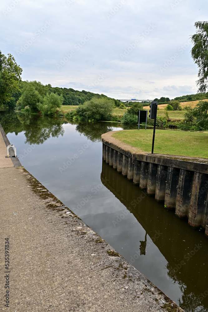 Fototapeta premium Schleusenbereich an einer Staustufe 