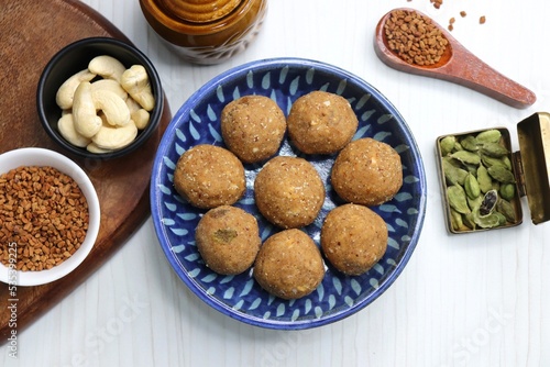 Gond and Methi Ke Laddu or Pinni. Fenugreek Laddu Made From Fenugreek Seeds, Saunf, Jaggery, and nuts. Immunity booster food for winters. Copy space