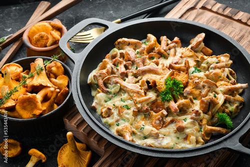 Tableau sur toile Mushroom dishes