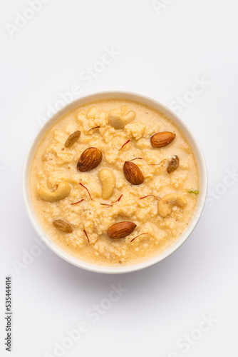 Nolen Gurer Chanar Payesh or Milk pudding of cottage cheese, rice and jaggery, bengali sweet recipe