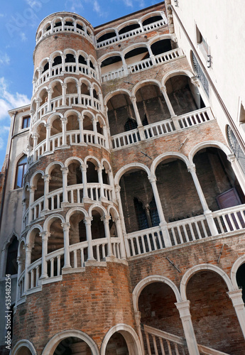 scala contarini del bovolo a venezia