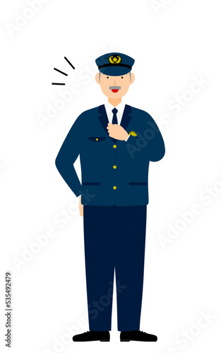 シニア男性警官のポーズ、胸を叩く