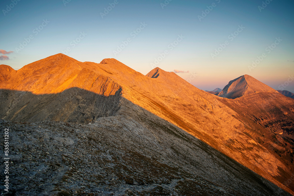 Naklejka premium Koncheto and Vihren peak, Pirin, Bulgaria