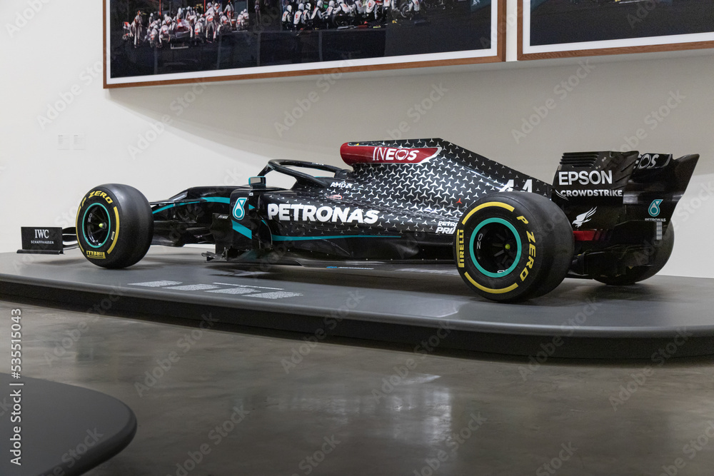 BILBAO, SPAIN-SEPTEMBER 10, 2022: 2020 Mercedes-AMG F1 W11 EQ Performance  Formula One racing car (Driver: Lewis Hamilton), rear view. Photos | Adobe  Stock