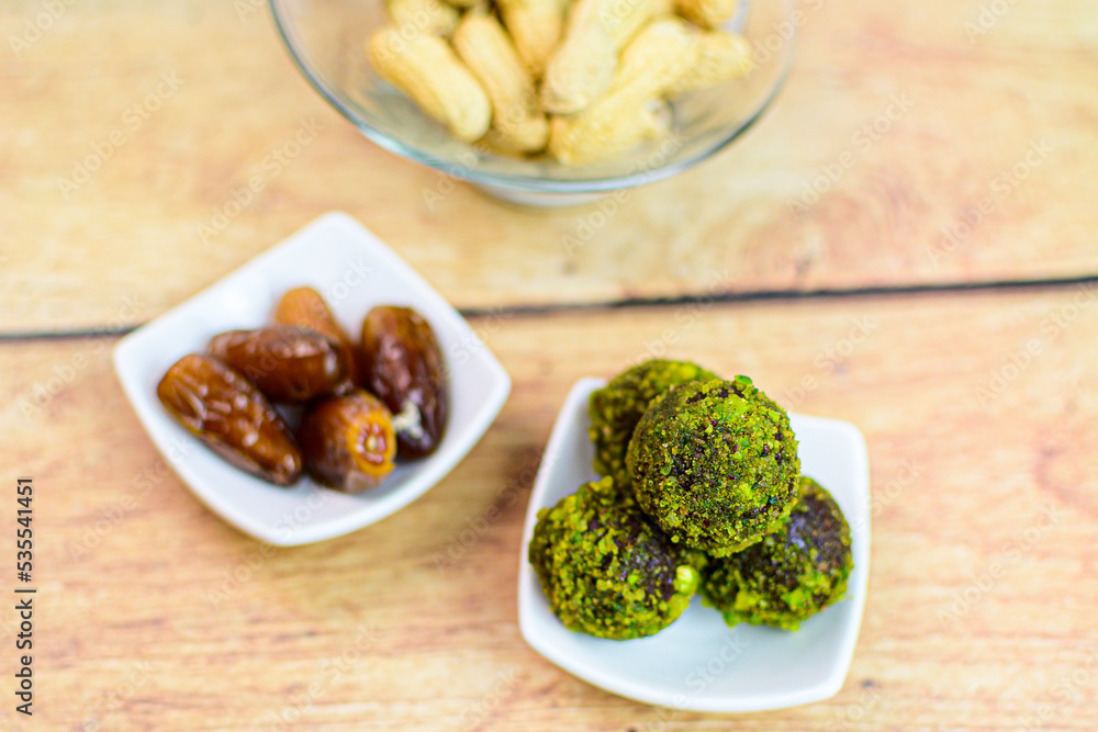 Powerball pistacchio cacao e datteri Powerball pistacchio cacao e datteri