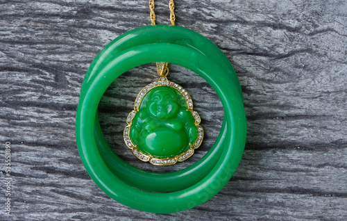 Fototapeta Naklejka Na Ścianę i Meble -  Real jade is a green jade bangle.