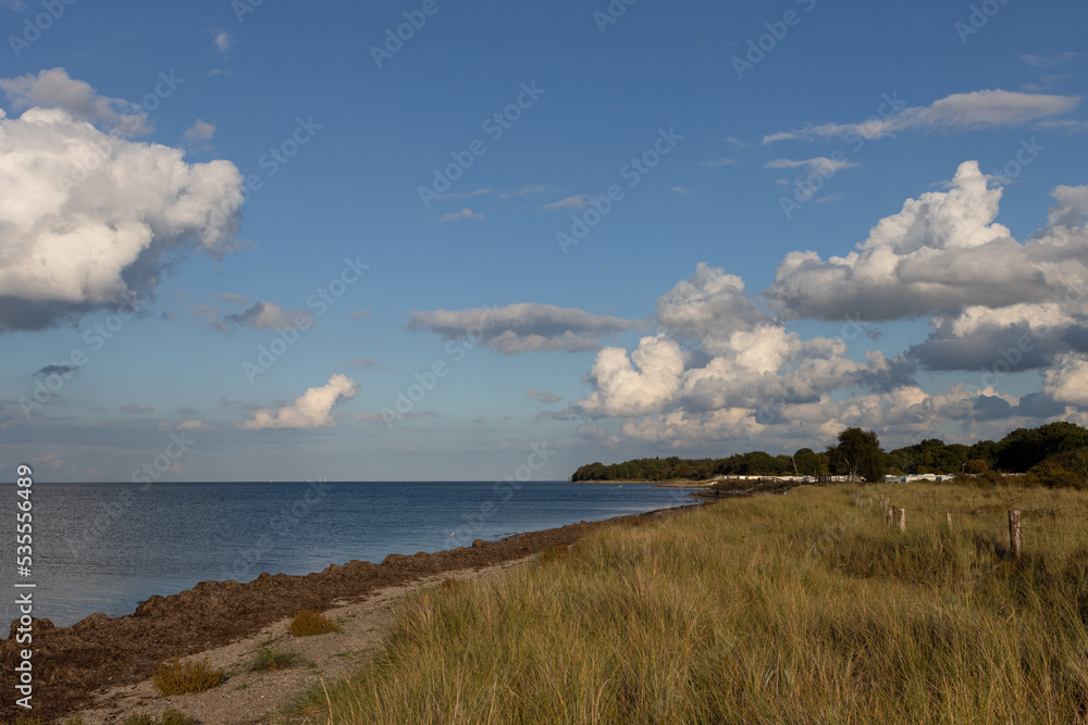 Blick von Aschau Richtung Lindhöft an der Ostsee. Blick von Aschau Richtung Lindhöft an der Ostsee.