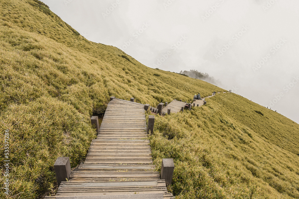 Landscape Vew Of Hehuanshan And Qilai Mountains On The Hehuan Shan East Peak Trail, Taroko National Park, Taiwan Landscape Vew Of Hehuanshan And Qilai Mountains On The Hehuan Shan East Peak Trail, Taroko National Park, Taiwan