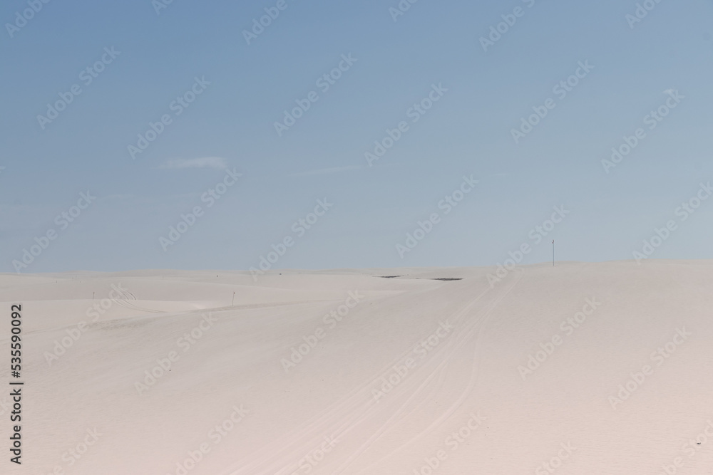 white sand / lençois maranhenses