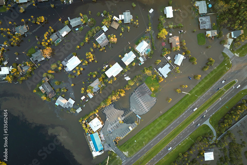 Φωτογραφία Hurricane Ian flooded houses in Florida residential area