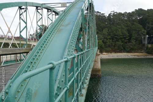 Details of O Barqueiro Bridge photo