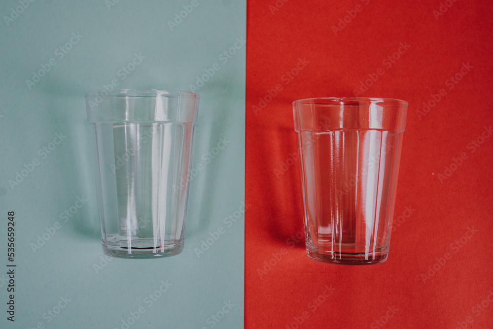 Copo lagoinha/copo americano em fundo colorido Stock Photo | Adobe Stock