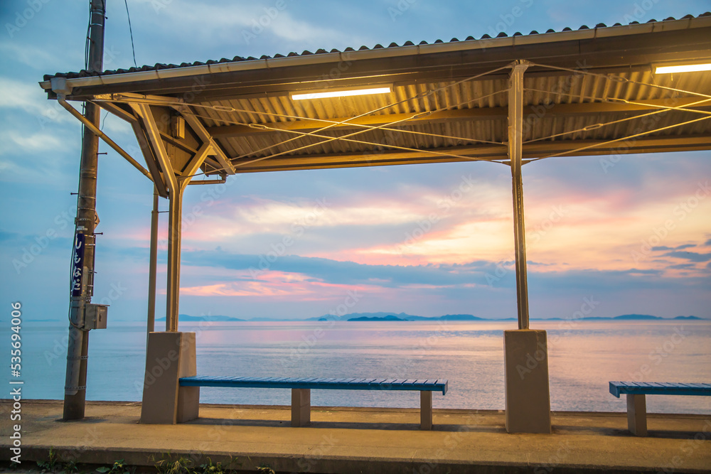 愛媛県　下灘駅の風景
