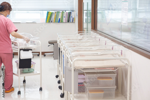 Bild auf Leinwand Babybox Empty in Obstetrics and Gynecology, Low Birth Rate