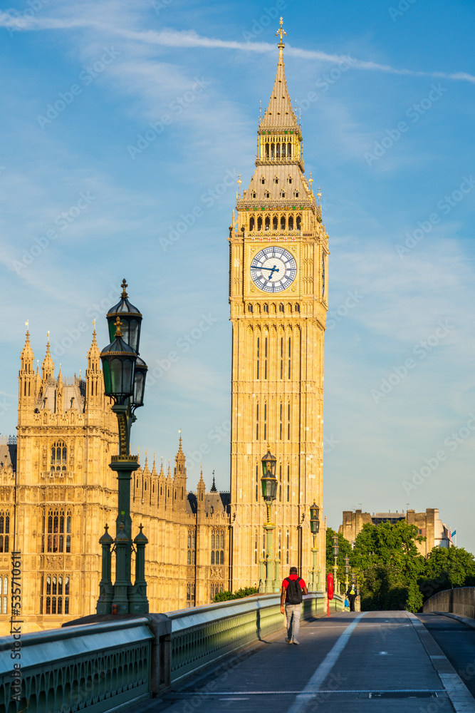 Obraz premium Big Ben and Westminster bridge in London. England