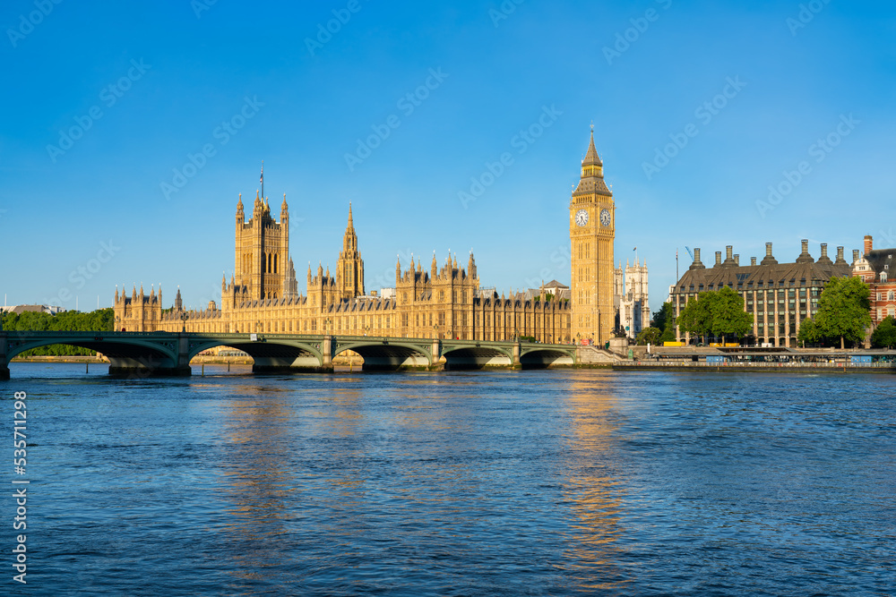 Obraz premium Big Ben and Westminster bridge in London. England