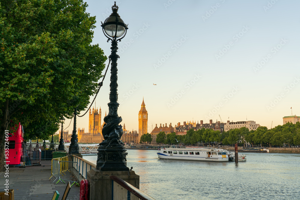 Obraz premium Big Ben clock at sunrise in London. England