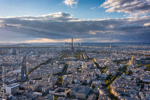 Panorama of Paris city with the Eiffel towerat sunset. France © Patryk Kosmider