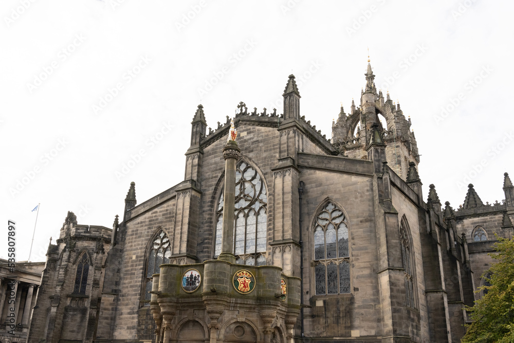 St Egidio's Cathedral is the principal place of worship of the Church of Scotland in Edinburgh, located in the center of the Royal Mile St Egidio's Cathedral is the principal place of worship of the Church of Scotland in Edinburgh, located in the center of the Royal Mile
